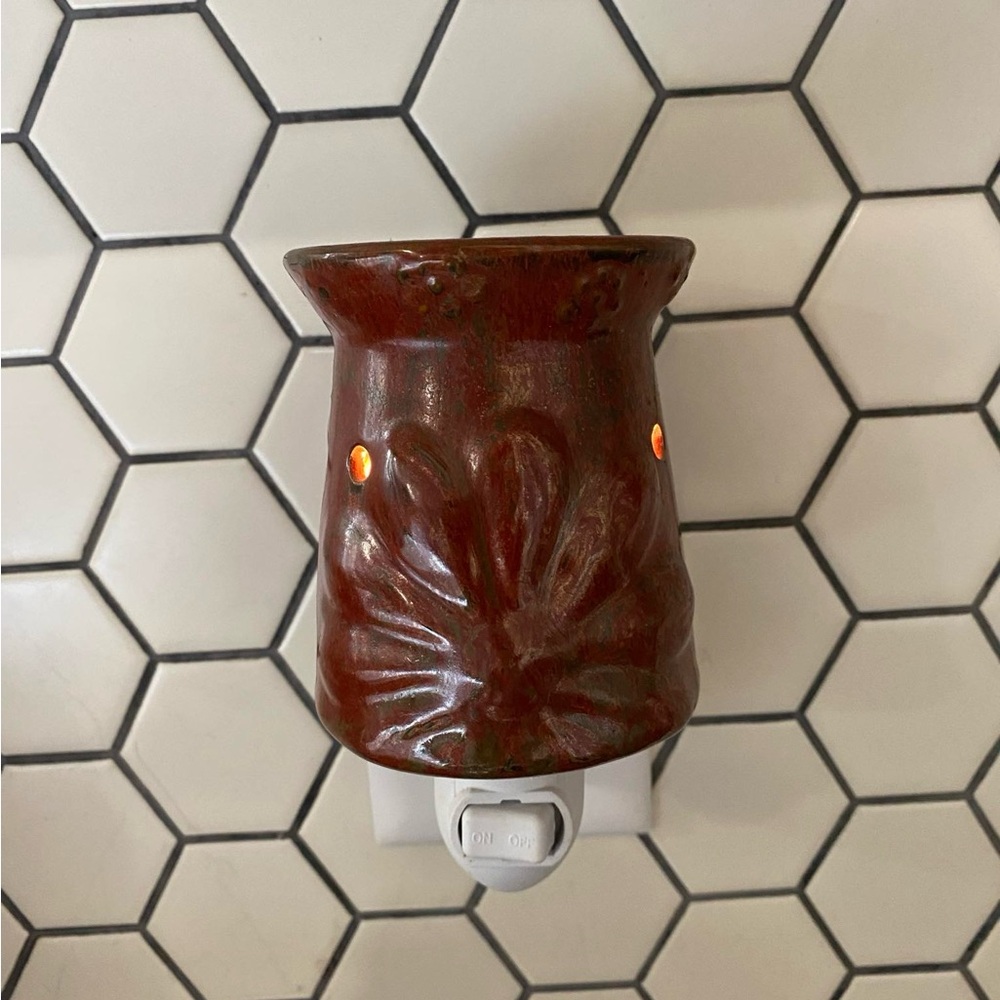 Used Scentsy warmer
